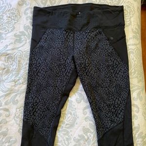 Black Athleta Cropped Leopard Leggings
